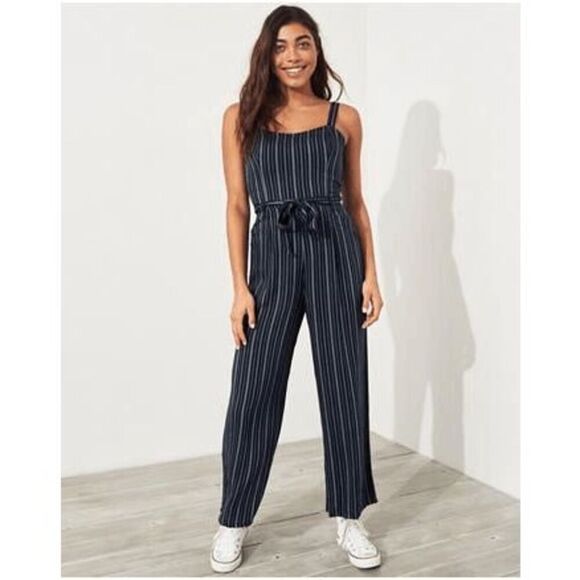 Hollister Navy Blue Striped Cropped Wide Leg Tie Soft Jumpsuit Small - Picture 1 of 9